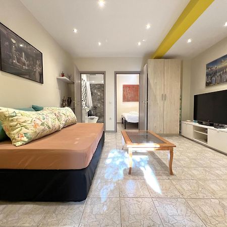 Апартаменты Historic Center Getaway 10'Walk To Acropolis Hill Афины Экстерьер фото
