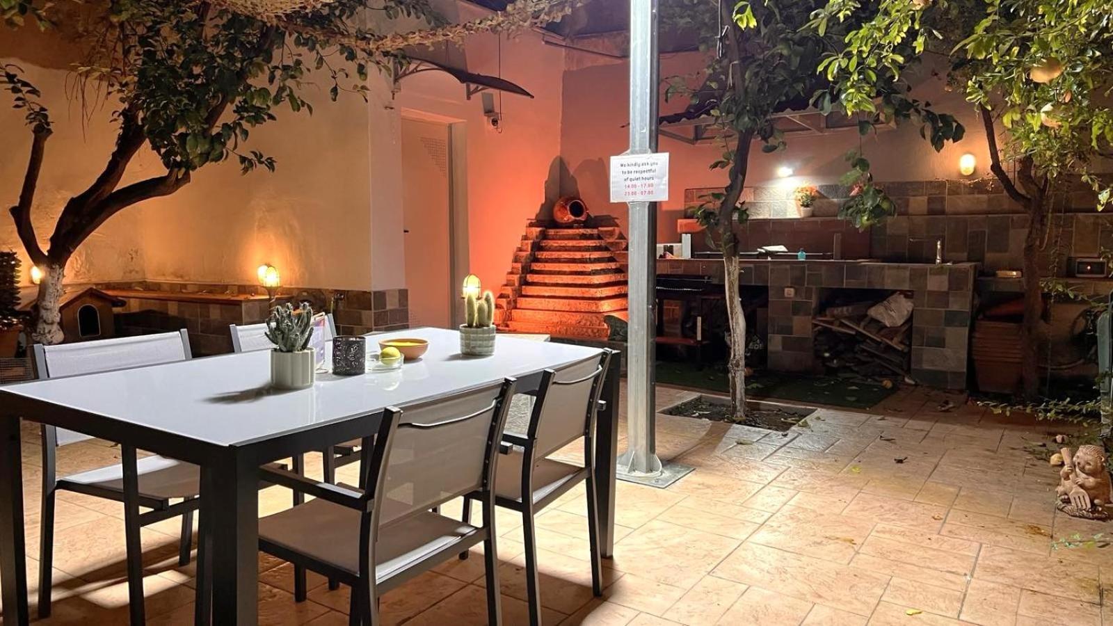 Апартаменты Historic Center Getaway 10'Walk To Acropolis Hill Афины Экстерьер фото
